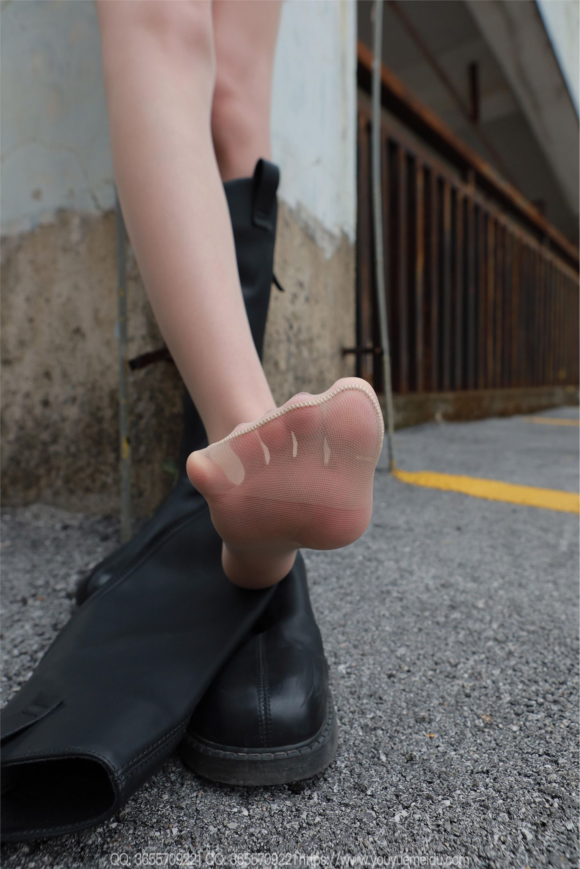 IESS异思趣向  2025.04.07 丝享家 .2021 团团《长靴包臀裙（下）》